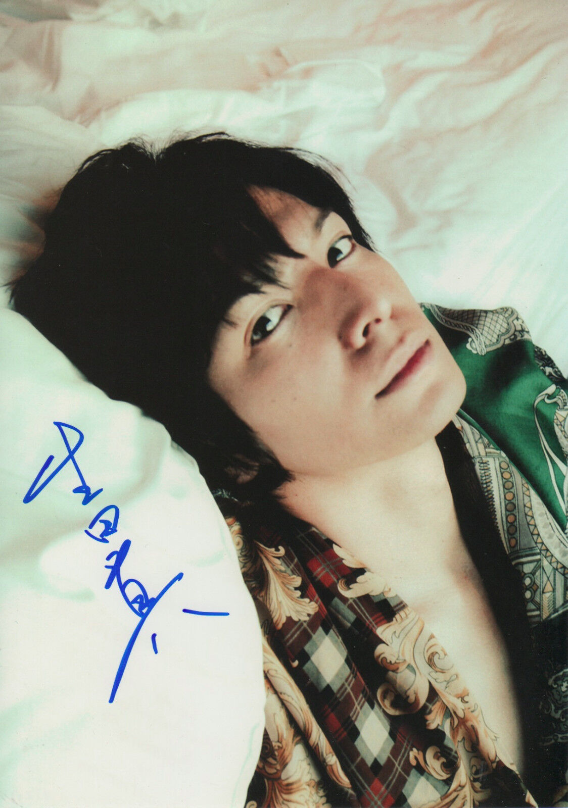 Toma Ikuta signed 8x12 inch Photo Poster painting autograph