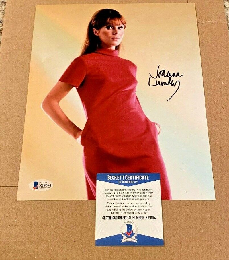 JOANNA LUMLEY SIGNED 8X10 Photo Poster painting BECKETT CERTIFIED BAS 5