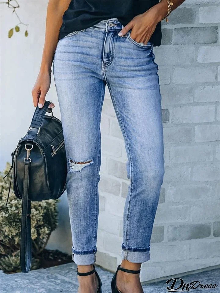 Classic Ripped Frayed Stretch Mid-Rise Jeans