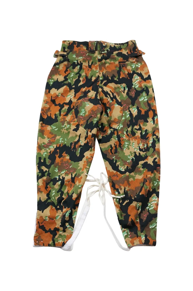   Elite German Leibermuster 45 Camo M1943 Field Trousers German-Uniform