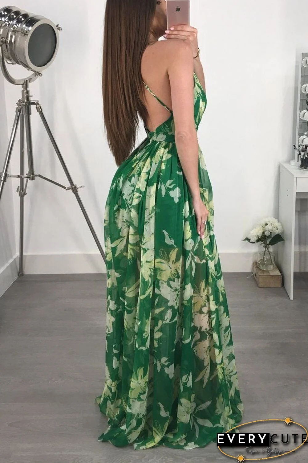 Popular European and American Deep V-neck Open Back Chiffon Dress