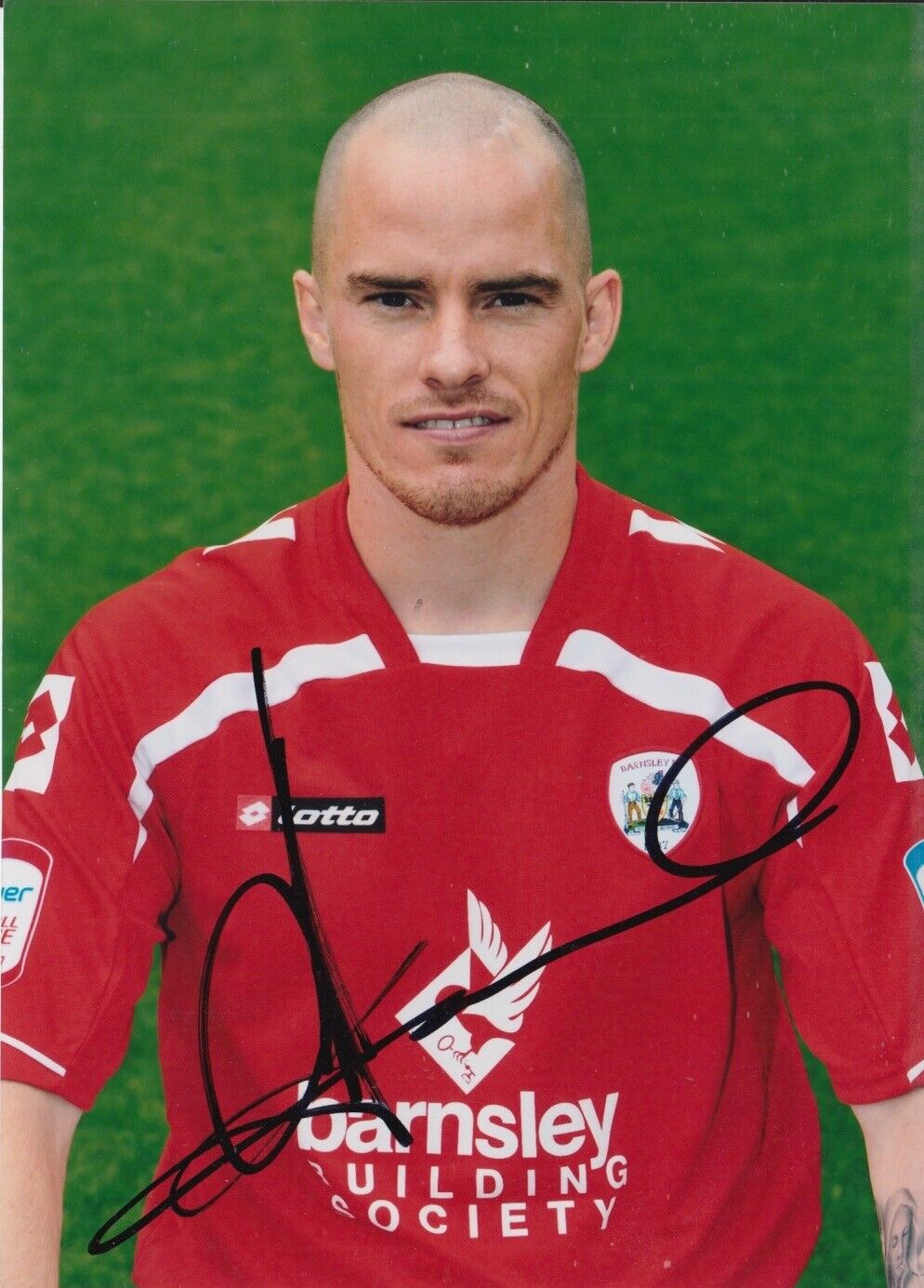 Iain Hume Hand Signed 7x5 Photo Poster painting Football Autograph Barnsley