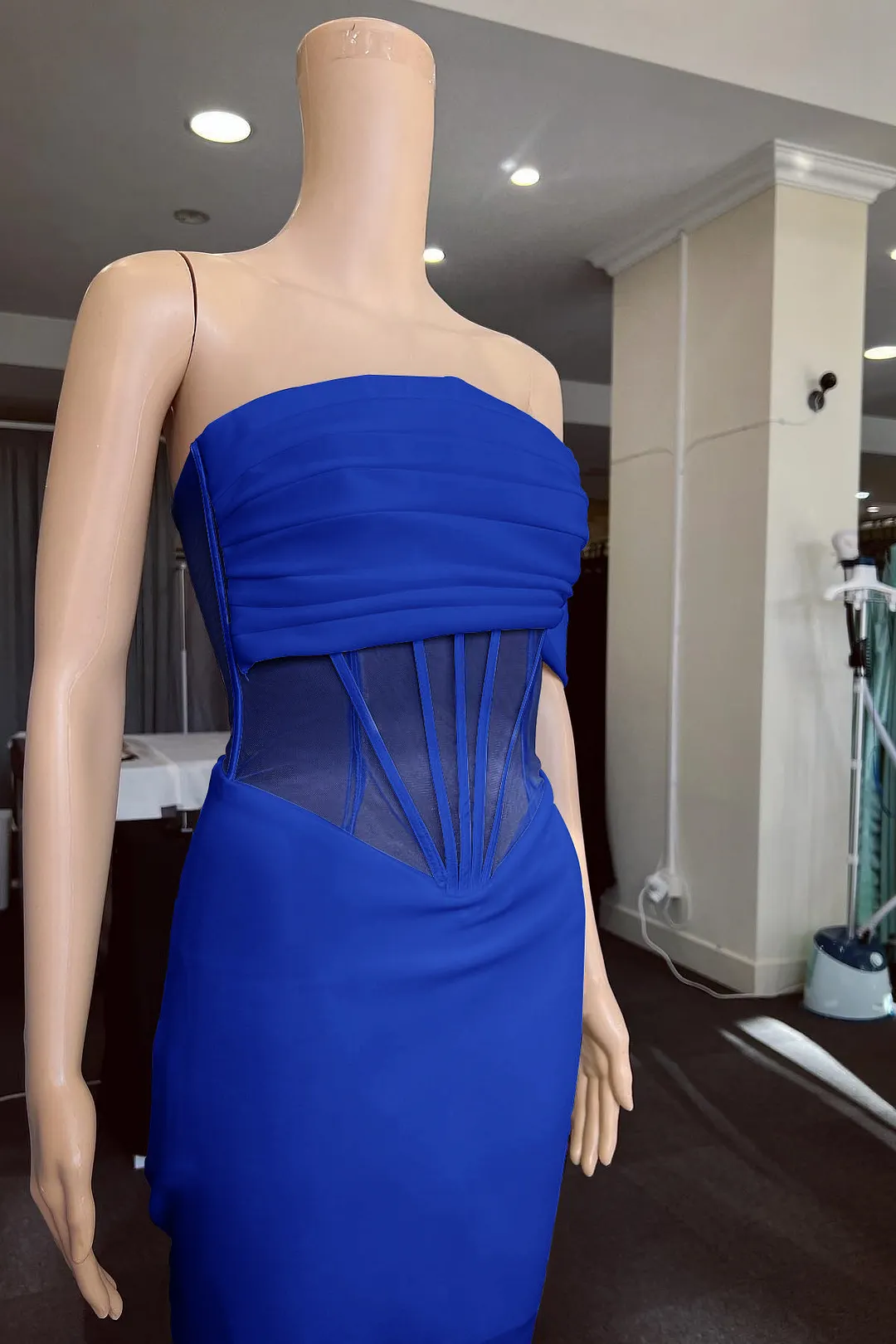 Stunning Strapless Off-Shoulder Mermaid Prom Dress with Elegant Front Split