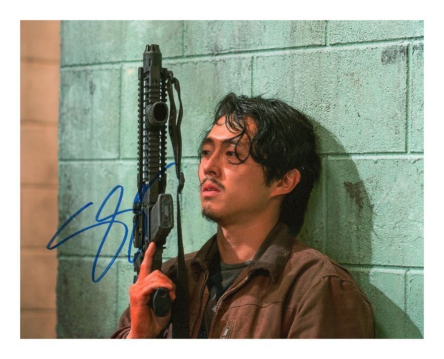 STEVEN YEUN - THE WALKING DEAD AUTOGRAPHED SIGNED A4 PP POSTER Photo Poster painting PRINT 1