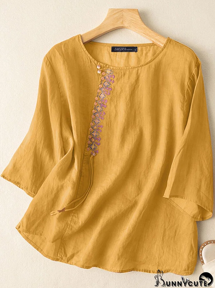 Women Chinese Style Embroidered Cotton 3/4 Sleeve Blouse