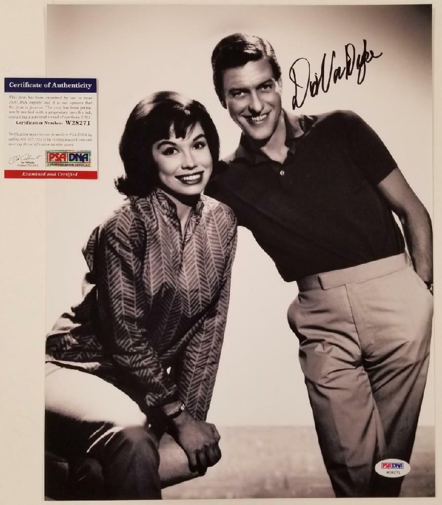 Dick Van Dyke signed The Dick Van Dyke Show 11x14 Photo Poster painting Autograph ~ PSA/DNA COA