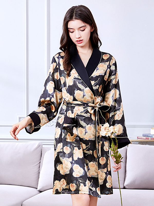 19 Momme Tulip Painting Black Silk Robe REAL SILK LIFE