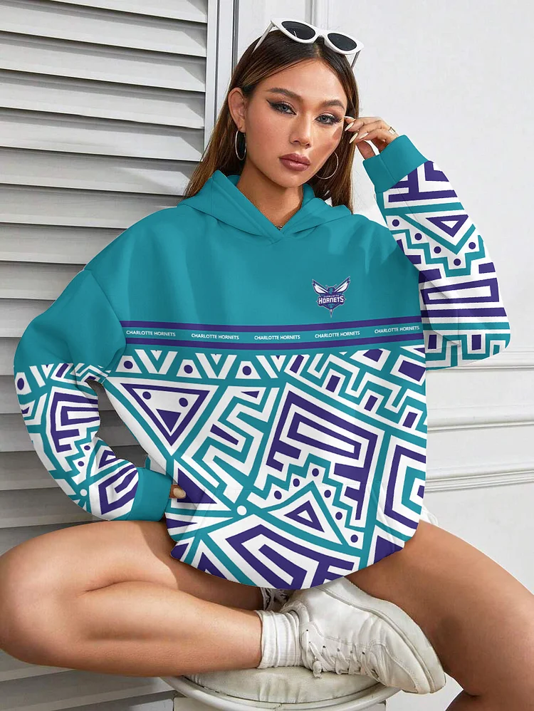 Charlotte Hornets Printed Hooded Pocket Pullover Hoodie