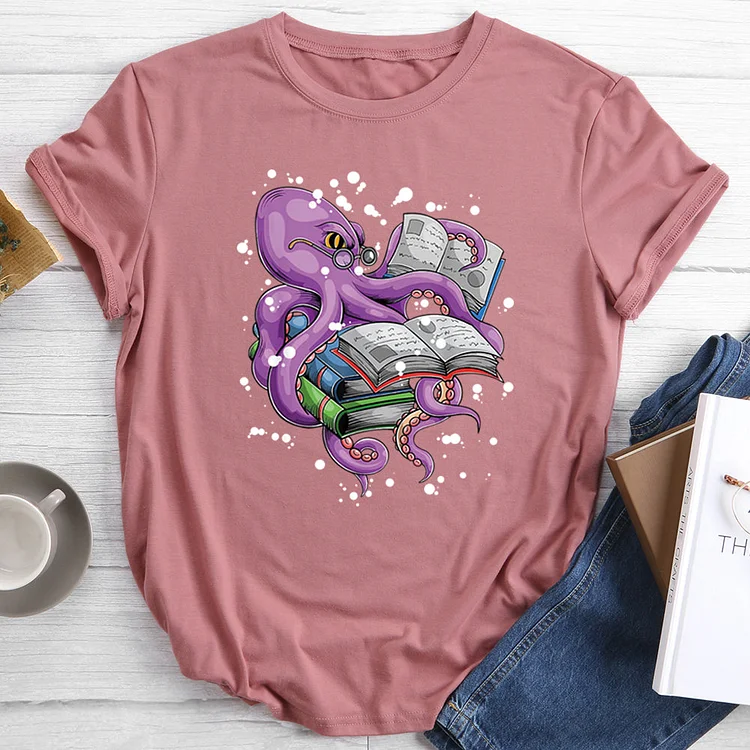 Reading Octopus T-shirt Tee-013682