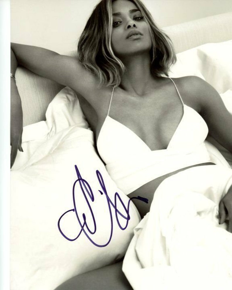 Ciara signed autographed Photo Poster painting