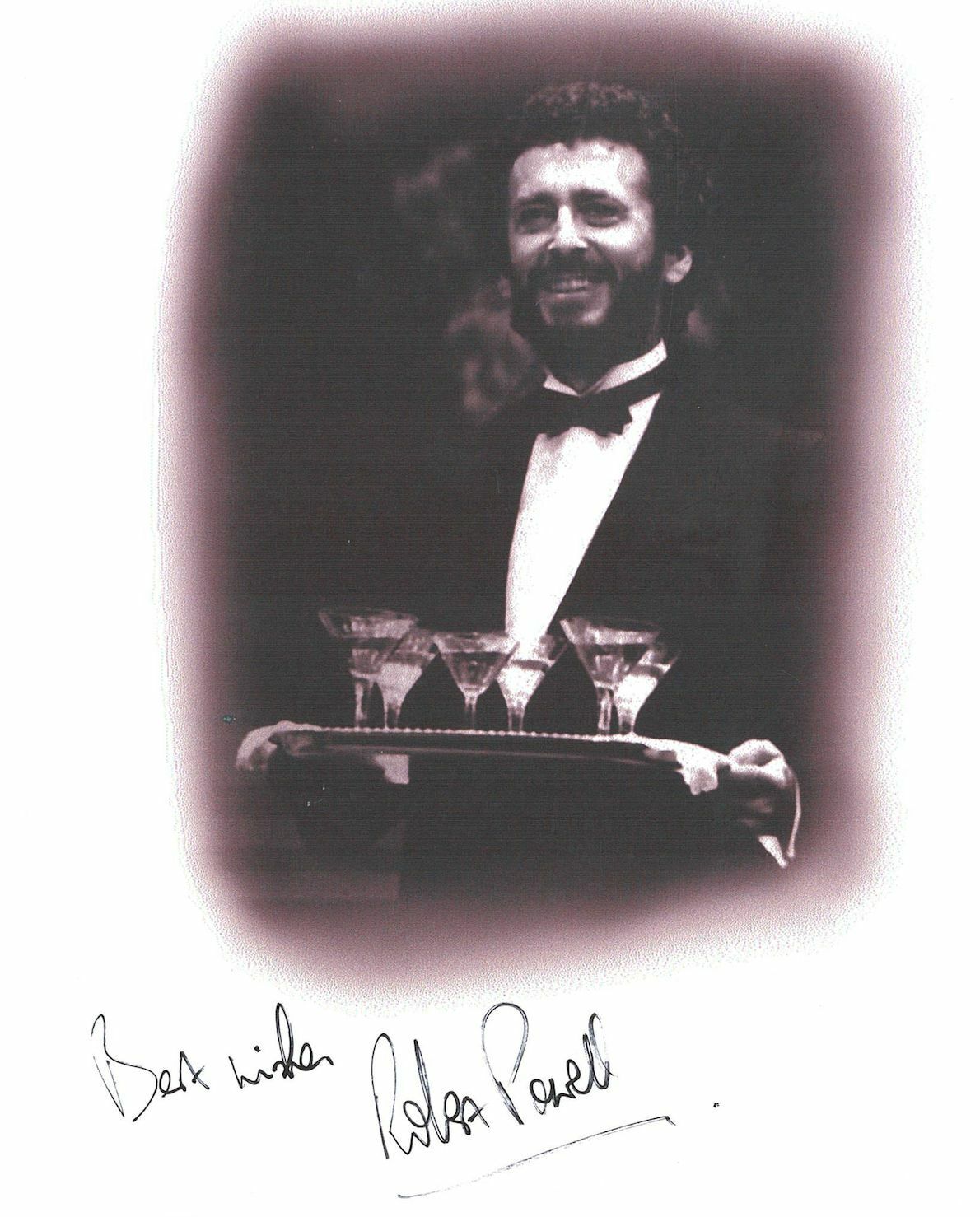 Robert Powell signed autographed Photo Poster painting! AMCo! 14663