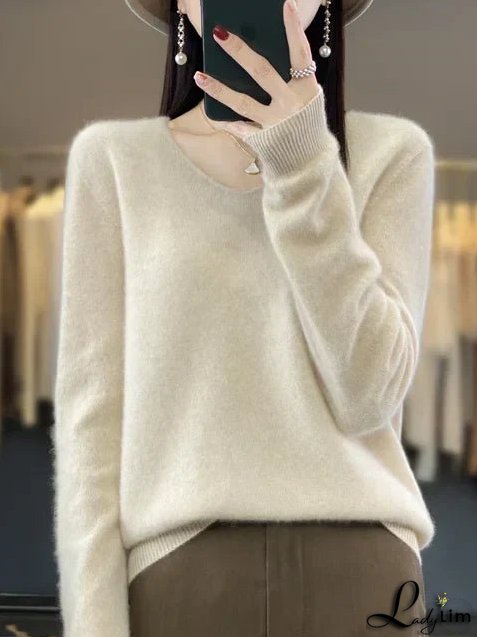 Modern and Fashionable Sweater
