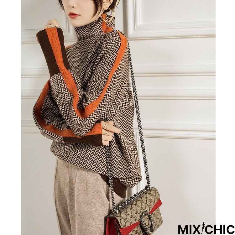 Lazy Contrast Sleeve Turtleneck Sweater
