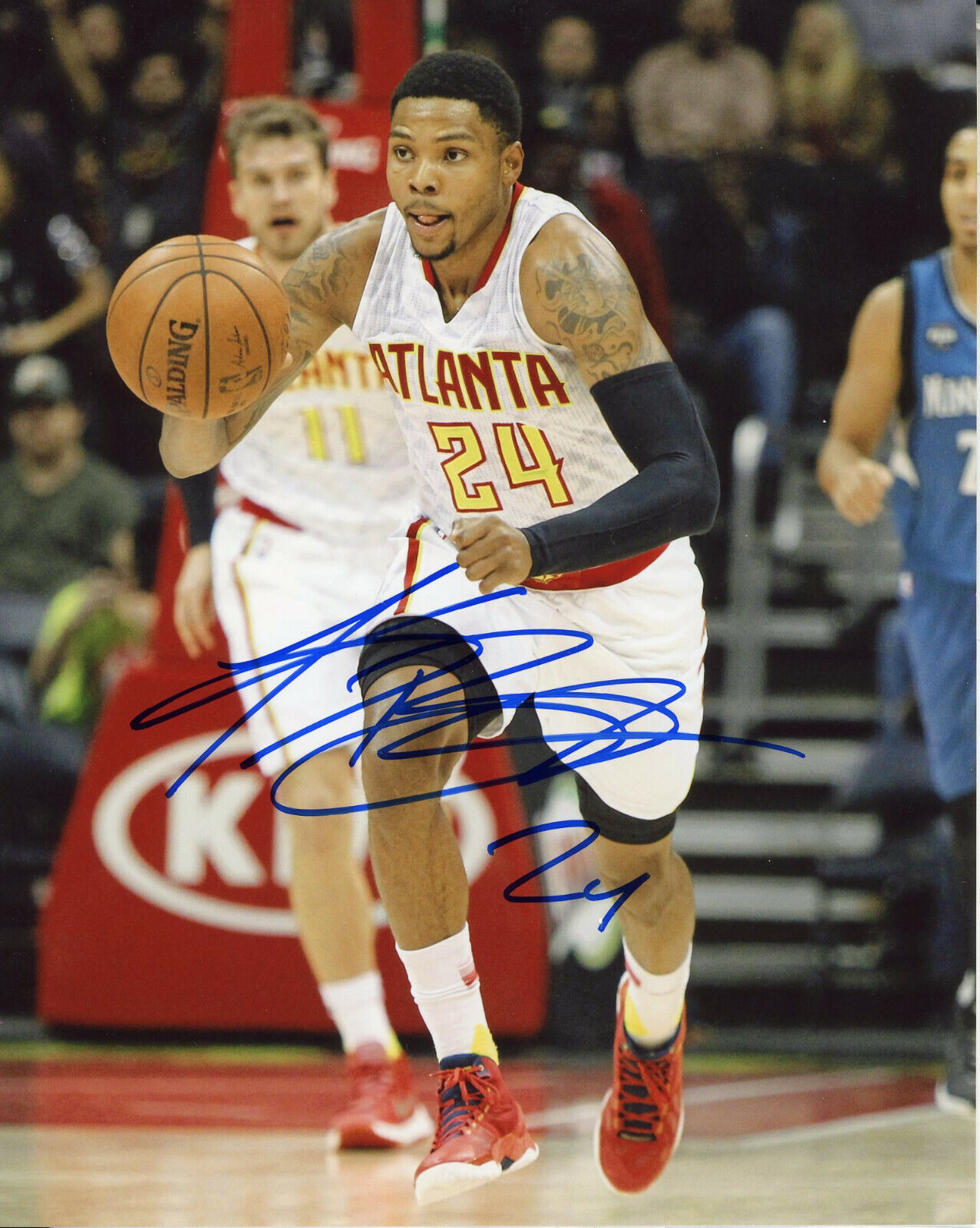 Kent Bazemore Autographed 8x10 Atlanta Hawks#S1298