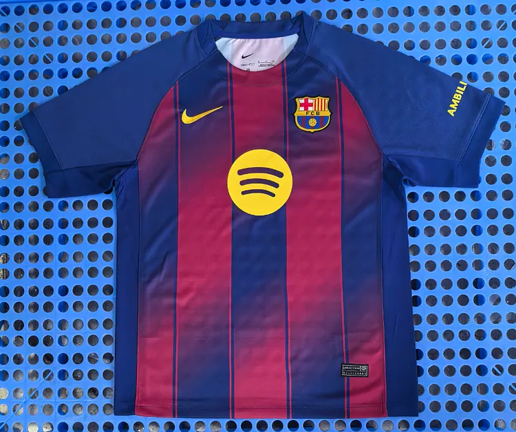 2025/2026 Fan Edition Barcelona White Football Jersey 1:1 Thai Quality