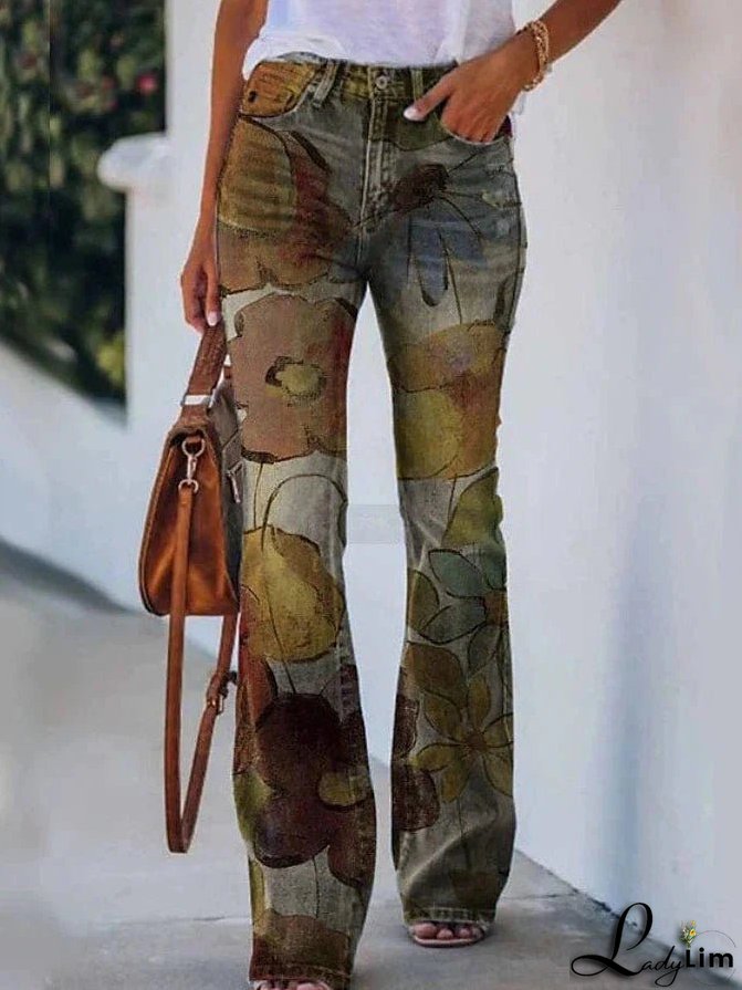 Stylish Women's High-Waisted Bootcut Flare Jeans with Side Pockets
