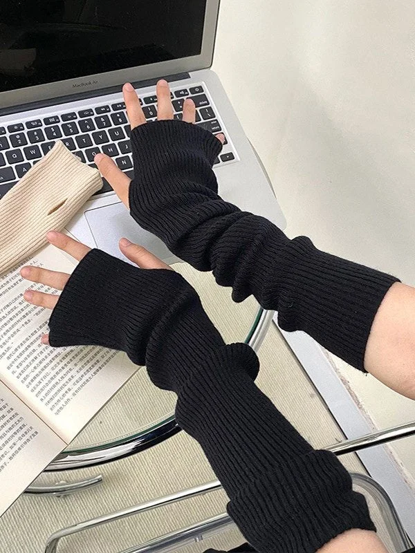Brownm knit gloves with thumb hole