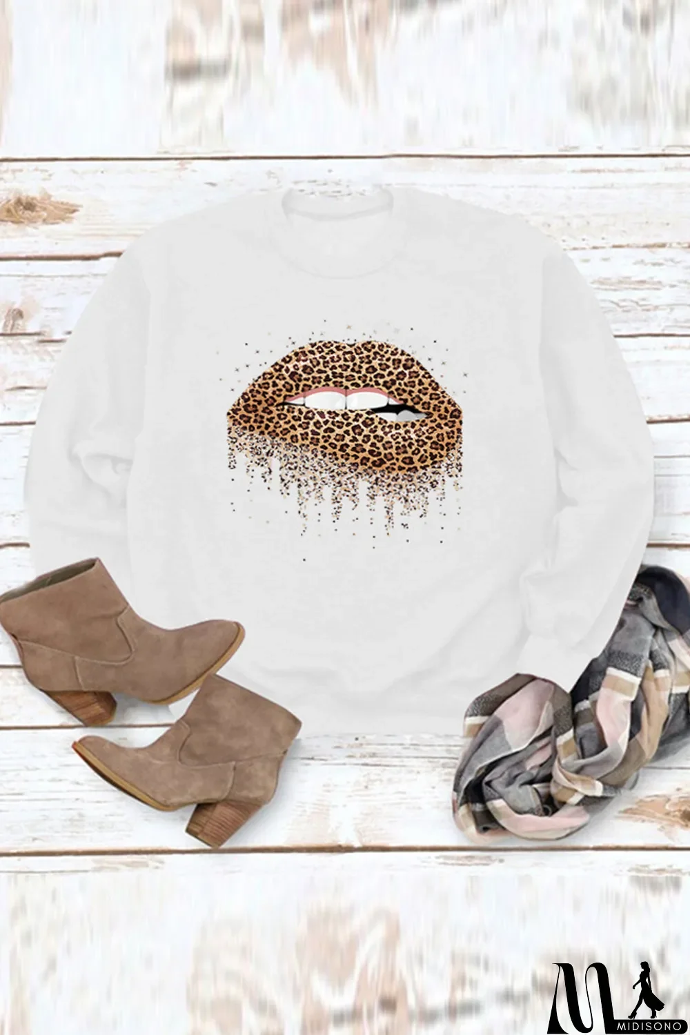 MidiSono - White Crew Neck Leopard Lips Graphic Sweatshirt