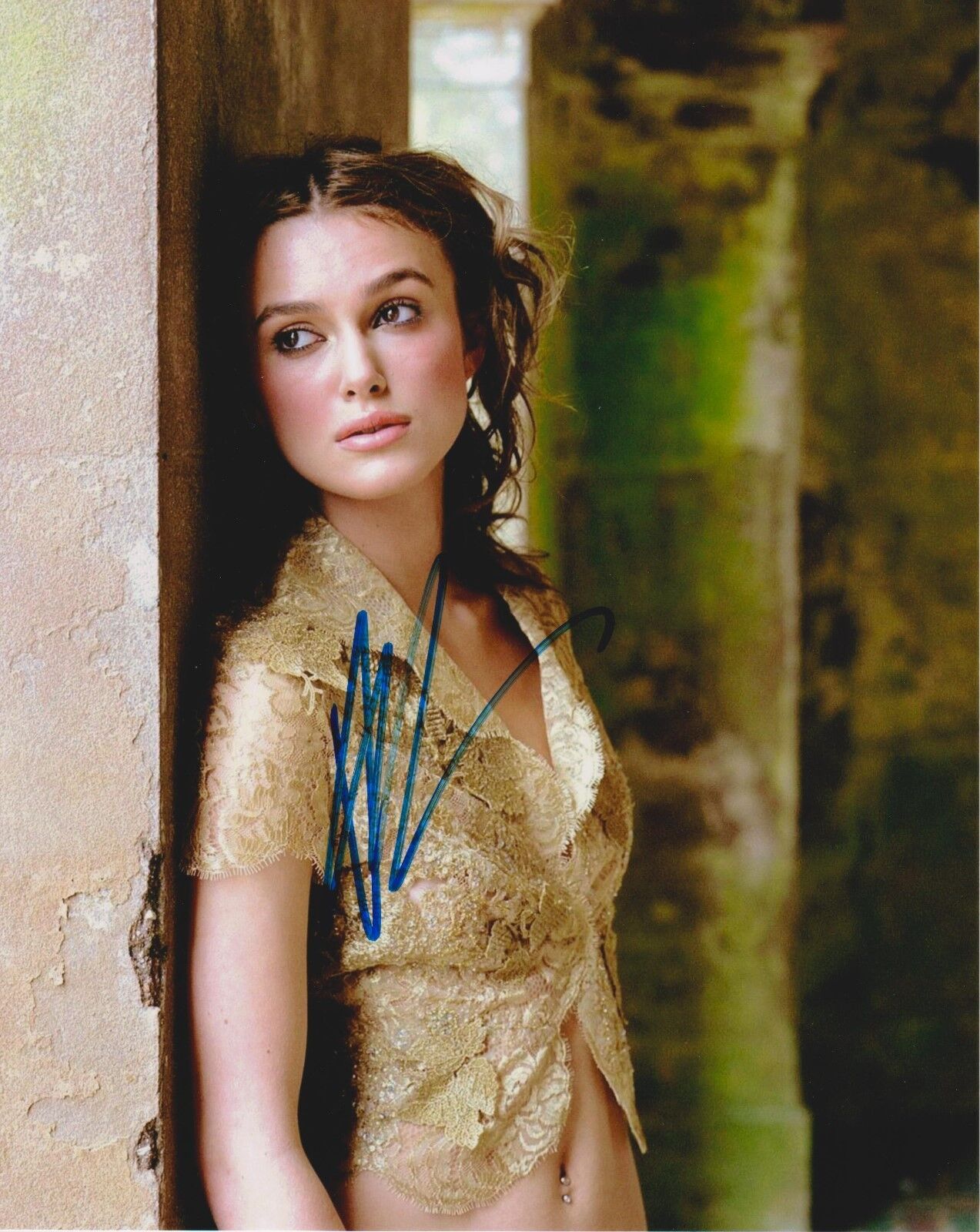 Keira Knightley Autographed 8x10 Photo Poster painting with CoA & Signing Details