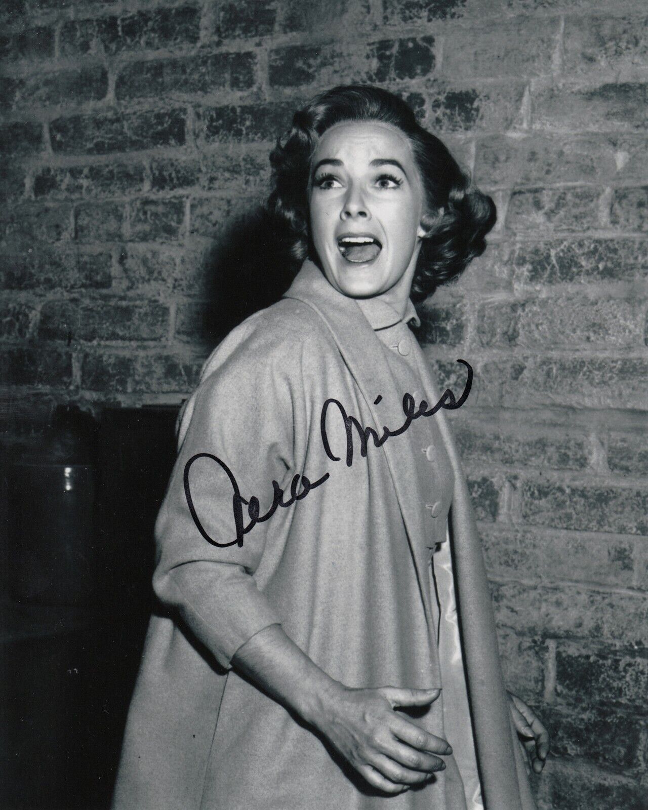 Vera Miles (Psycho) #0 8x10 Signed Photo Poster painting w/ COA Actress 031019
