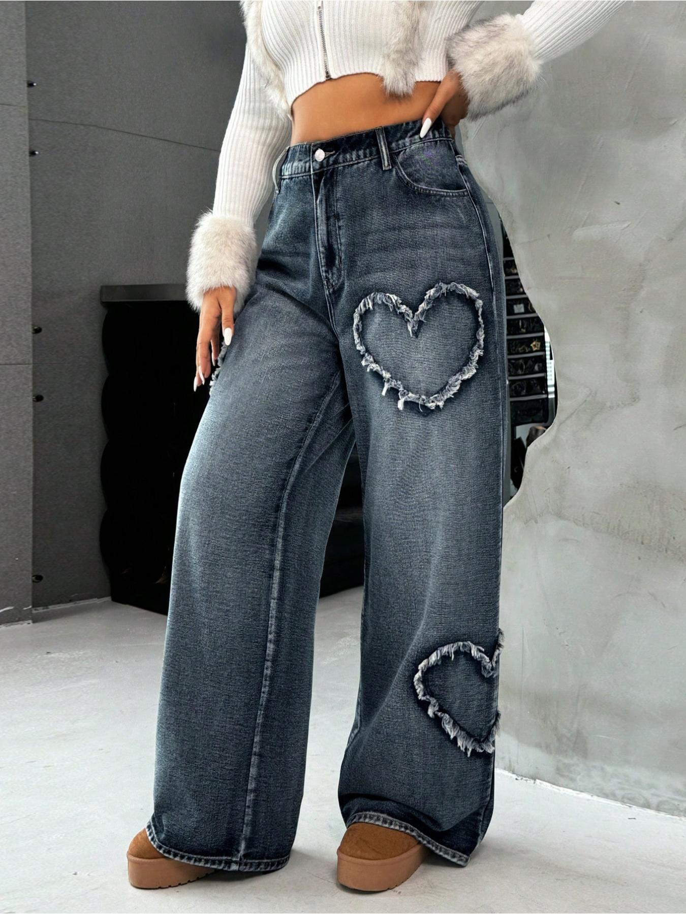Women's Classic New Heart Embroidered Straight-Leg Jeans, Fashion Elegant Fitted Woven Denim Jeans for All Seasons, Versatile Washed Jean Style, Pants, Embroidery, Womenswear, Everyday
