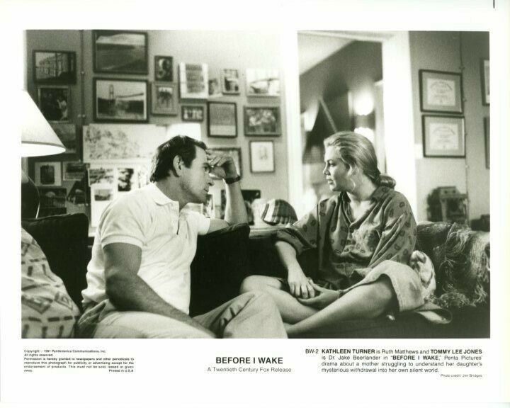 Tommy Lee Jones Kathleen Turner Before I Wake Original Press 8X10 Photo Poster painting