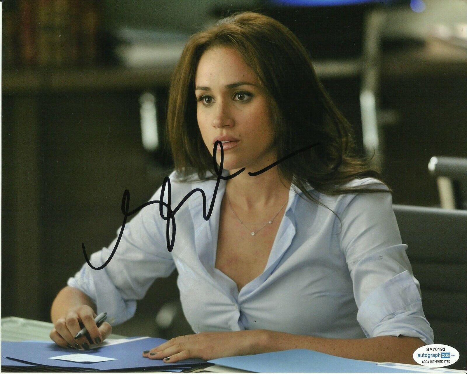 MEGHAN MARKLE SIGNED SUITS Photo Poster painting UACC REG 242 (2) ALSO ACOA CERTIFIED