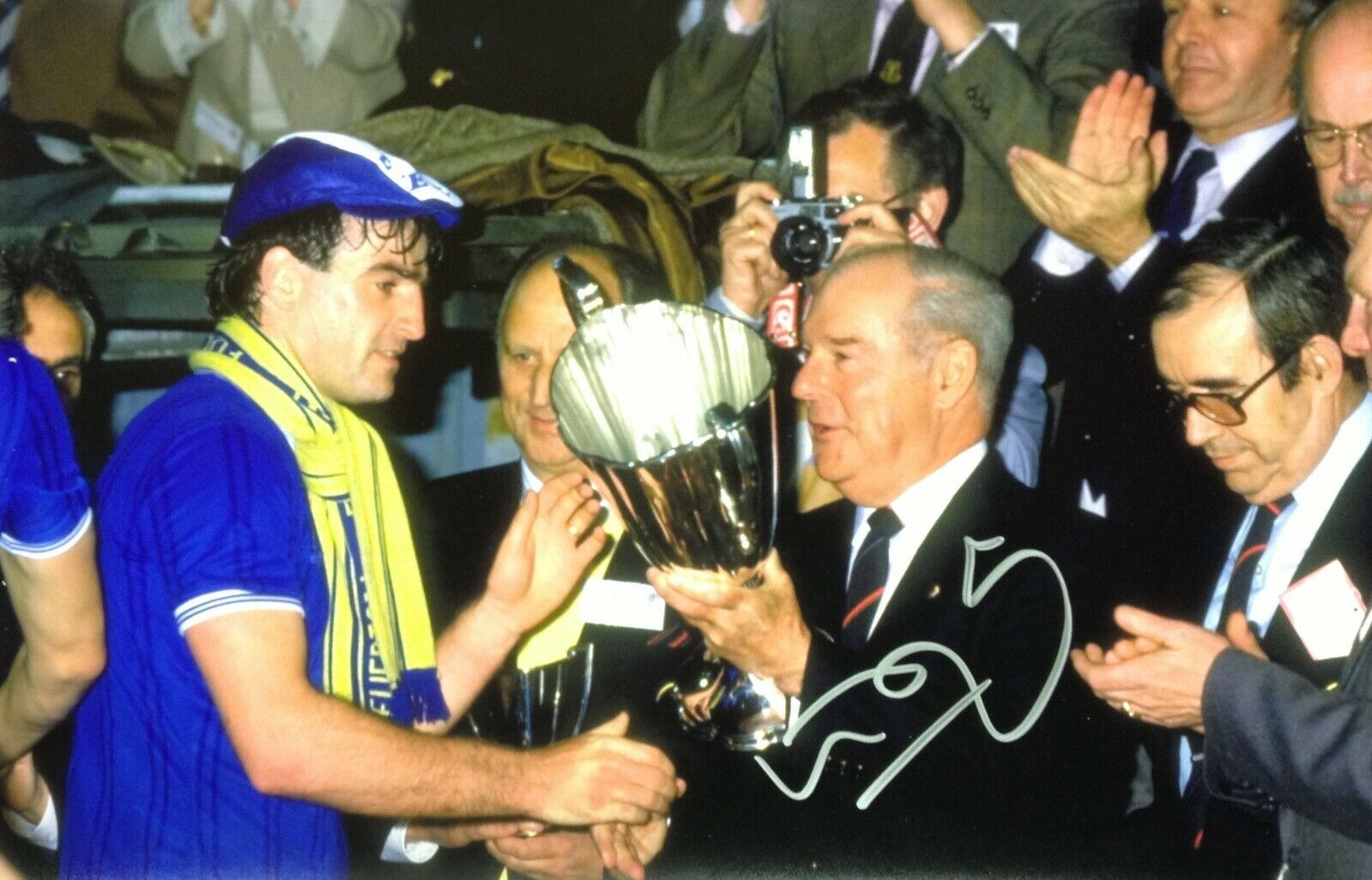 KEVIN RATCLIFFE SIGNED EVERTON 1985 CUP WINNERS CUP FOOTBALL Photo Poster painting PROOF COA