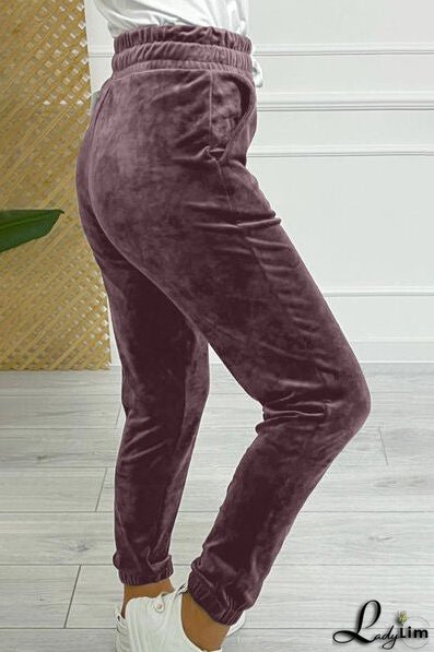 Fashionable and Minimalist garment