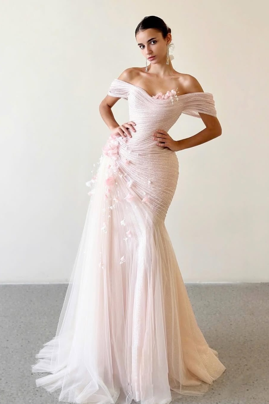Lussooy Stunning Pink Strapless Off the Shoulder Sleeveless Prom Dress with Applique 