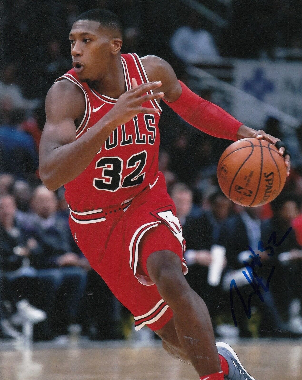 KRIS DUNN signed (CHICAGO BULLS) autographed BASKETBALL 8X10 Photo Poster painting W/COA #4