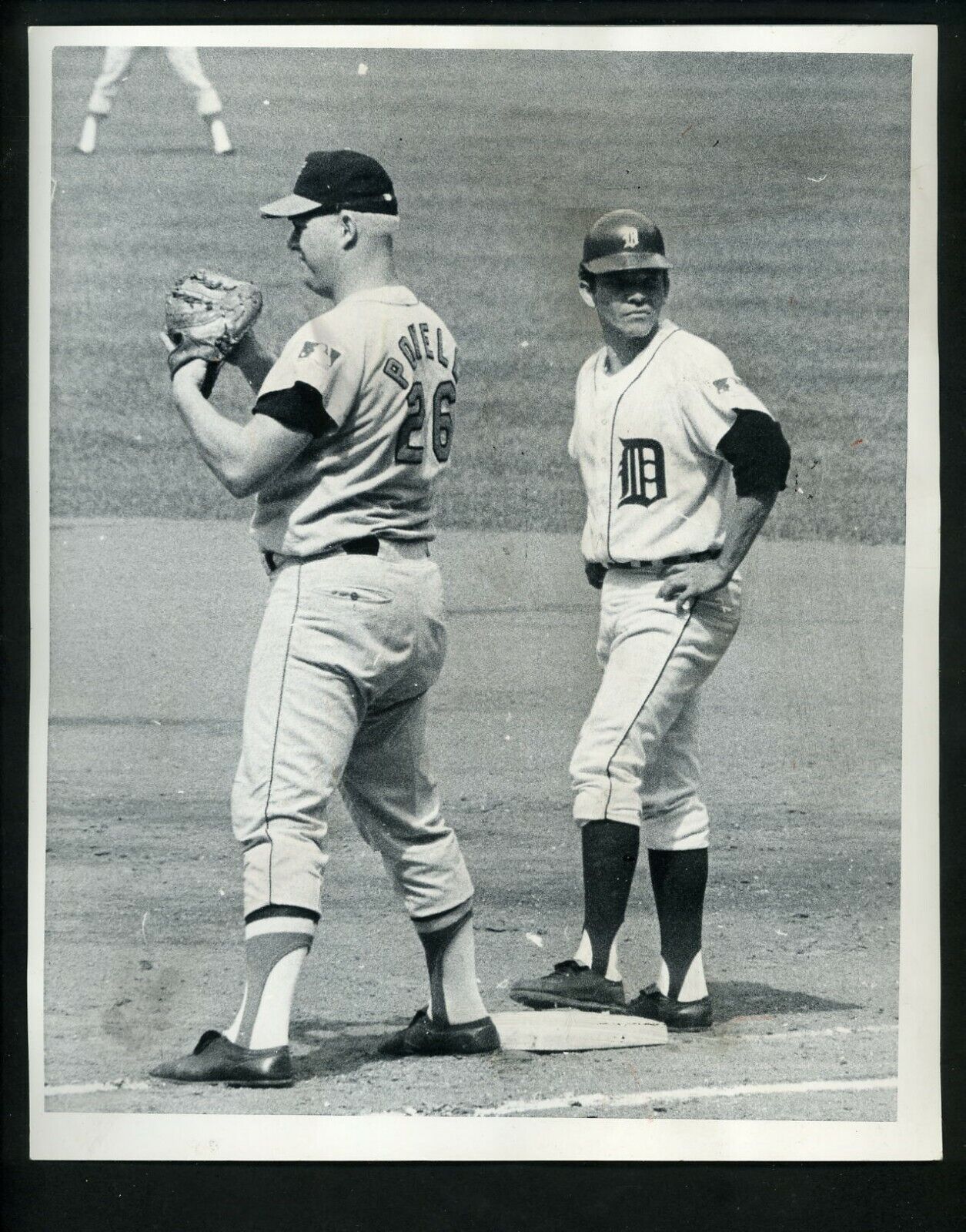 Cesar Gutierrez & Boog Powell 1970 Press Photo Poster painting Detroit Tigers Baltimore Orioles