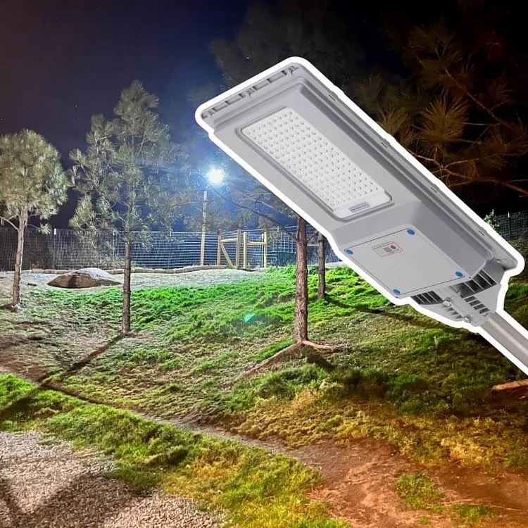300 W solar street light-25,000 lumens