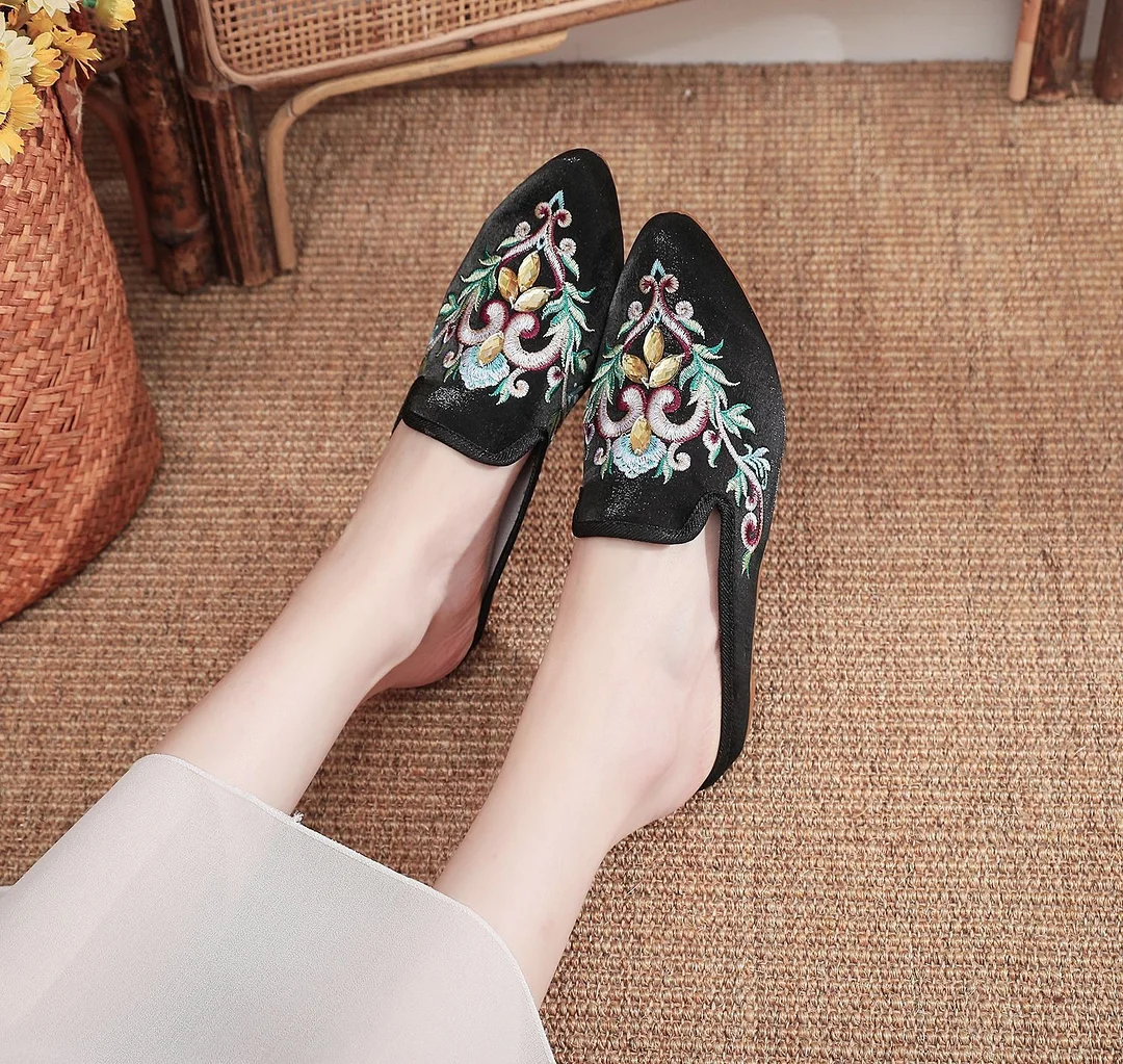 Colourp Colourp Wind In Summer Wearing Embroidered Hand-Sewn Drill Cloth Slippers Women's Sandals Bright Silk Cloth With Cheongsam