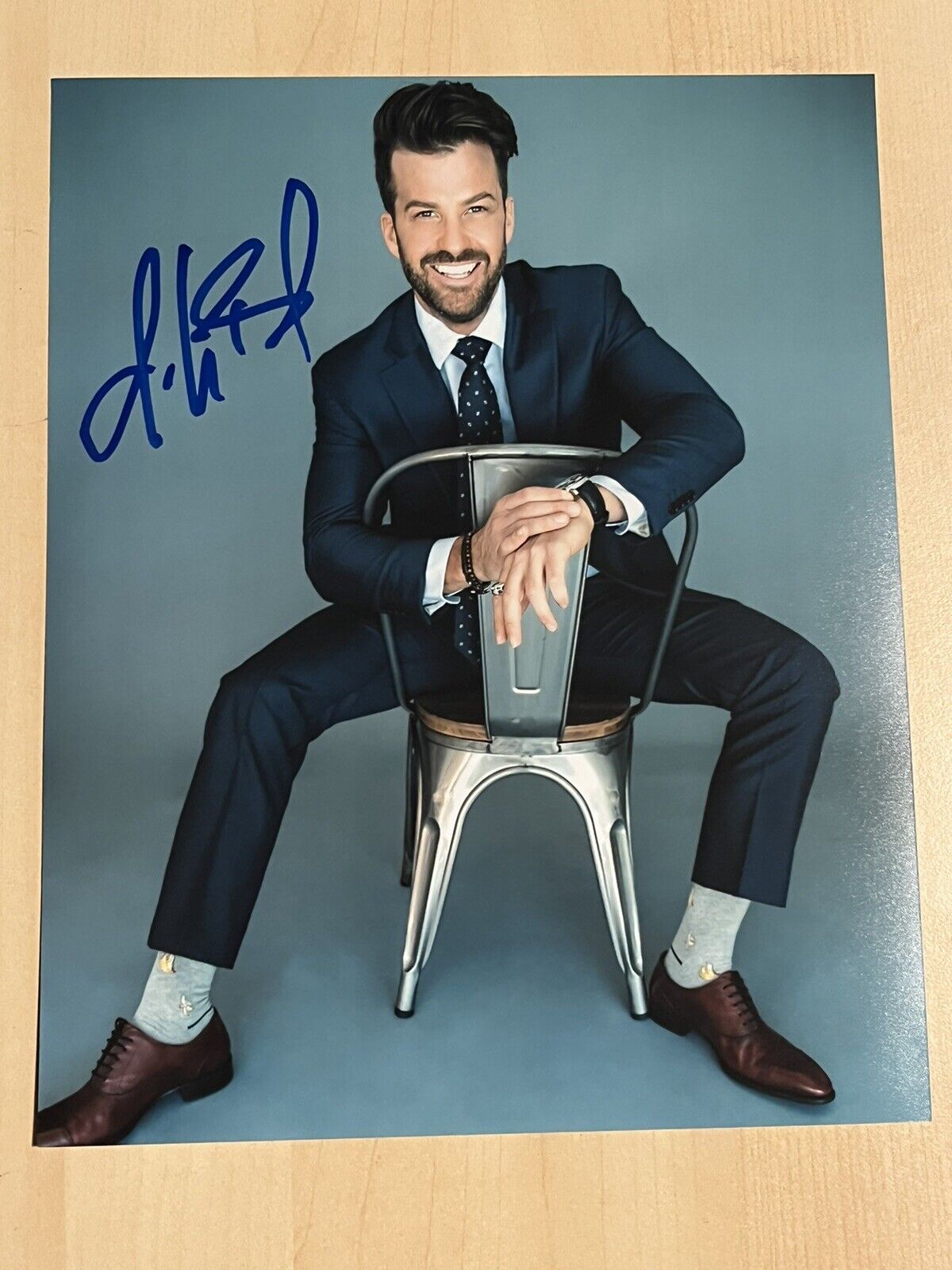 JOHNNY BANANAS HAND SIGNED 8x10 Photo Poster painting AUTOGRAPHED THE CHALLENGE HOST COA