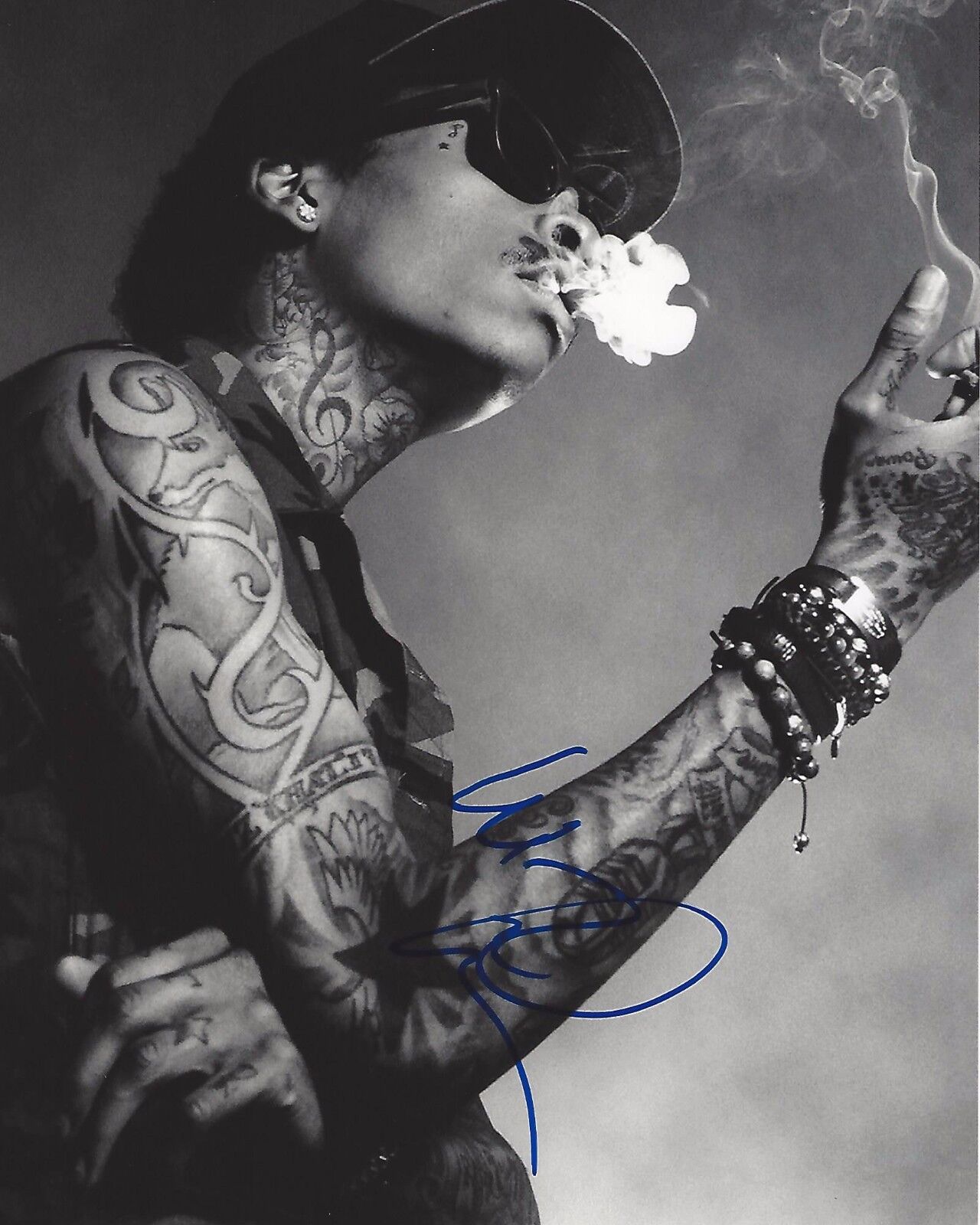 RAPPER WIZ KHALIFA SIGNED 8X10 Photo Poster painting W/COA TAYLOR GANG BLACK AND YELLOW 412 D