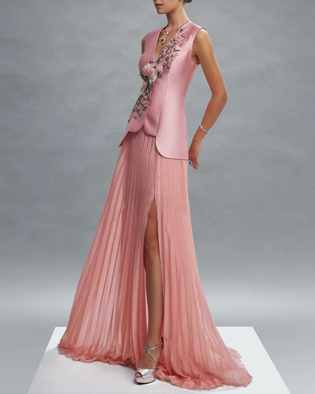Women' V-neck Sleeveless Slit Embroidered Dress