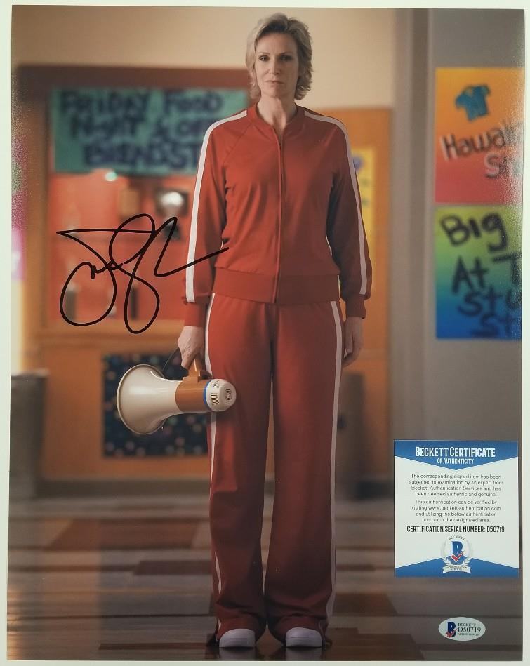 JANE LYNCH Signed GLEE 11x14 Photo Poster painting Sue Sylvester Auto (B) ~ Beckett BAS COA