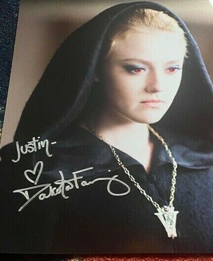 Dakota Fanning signed autographed 8x10 Photo Poster painting Twilight