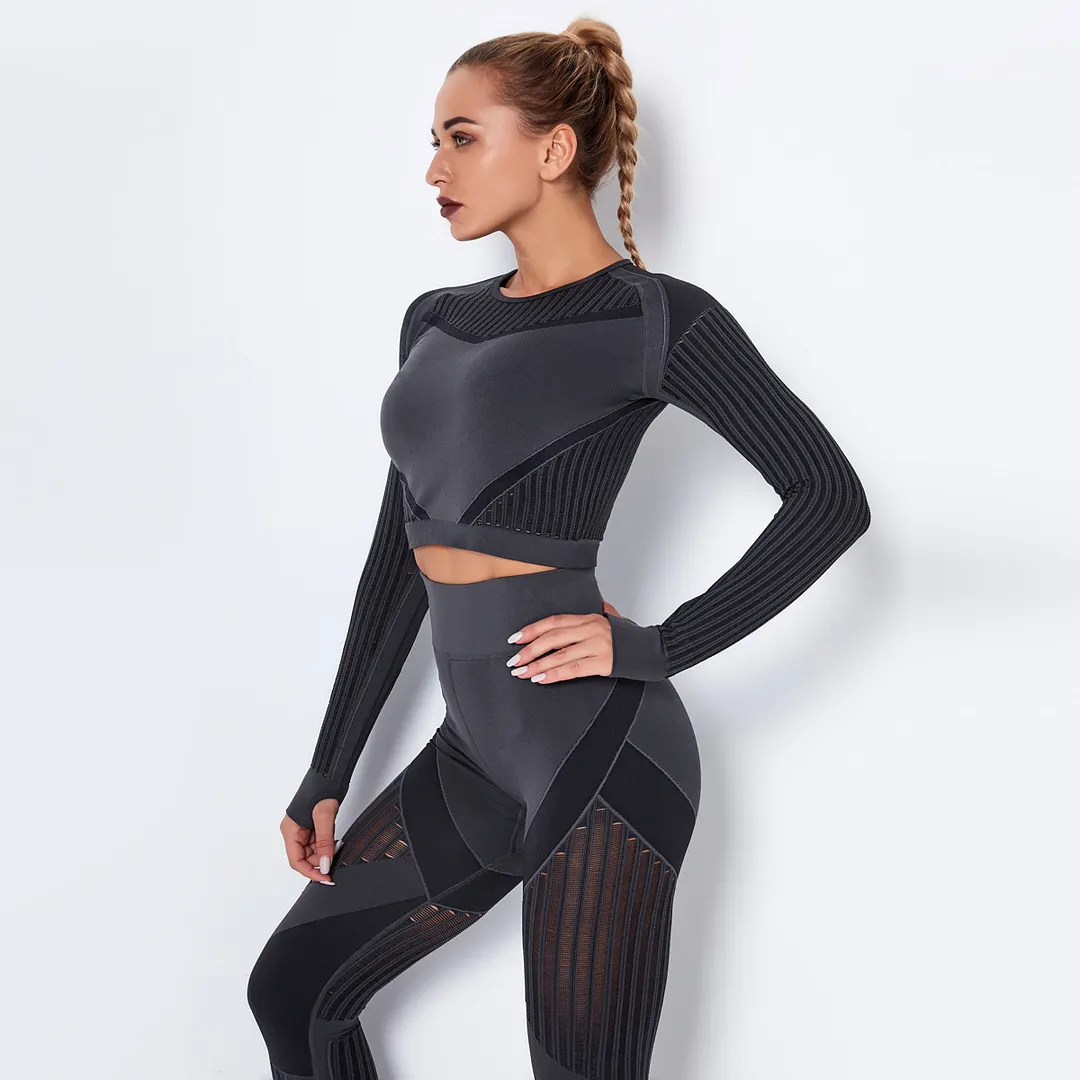 Ladies' long sleeve athletic shirt with thumb holes