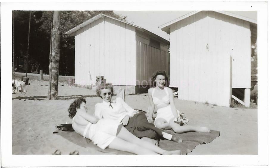 PRETTY WOMEN 40s Girls In The Sand Vintage FOUND Photo Poster painting bw Original Snapshot 99 2