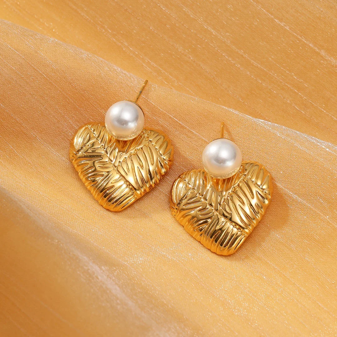 Teardrop Pearl Earrings