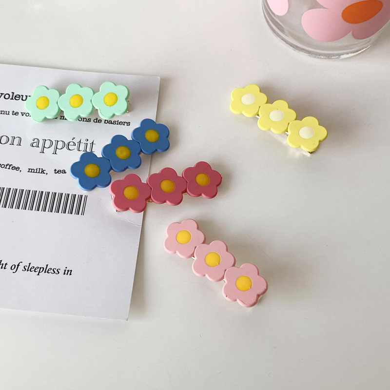 DANISH PASTEL FLOWER HAIR CLIPS (5 PCS)