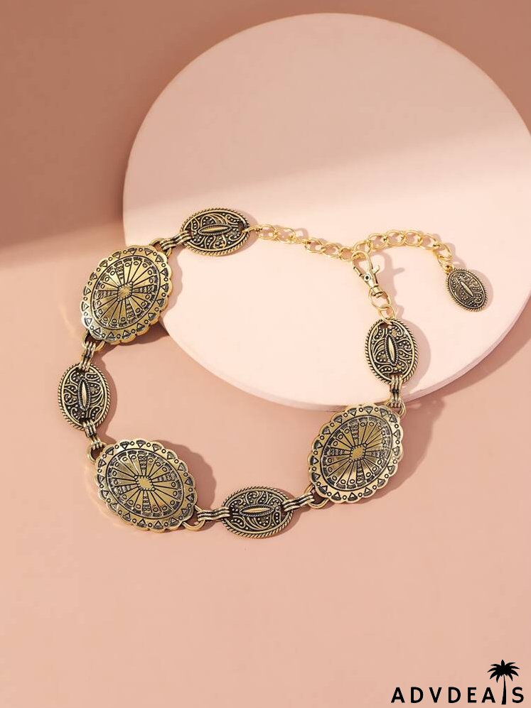 Geometric Detail Oval Decor Necklace