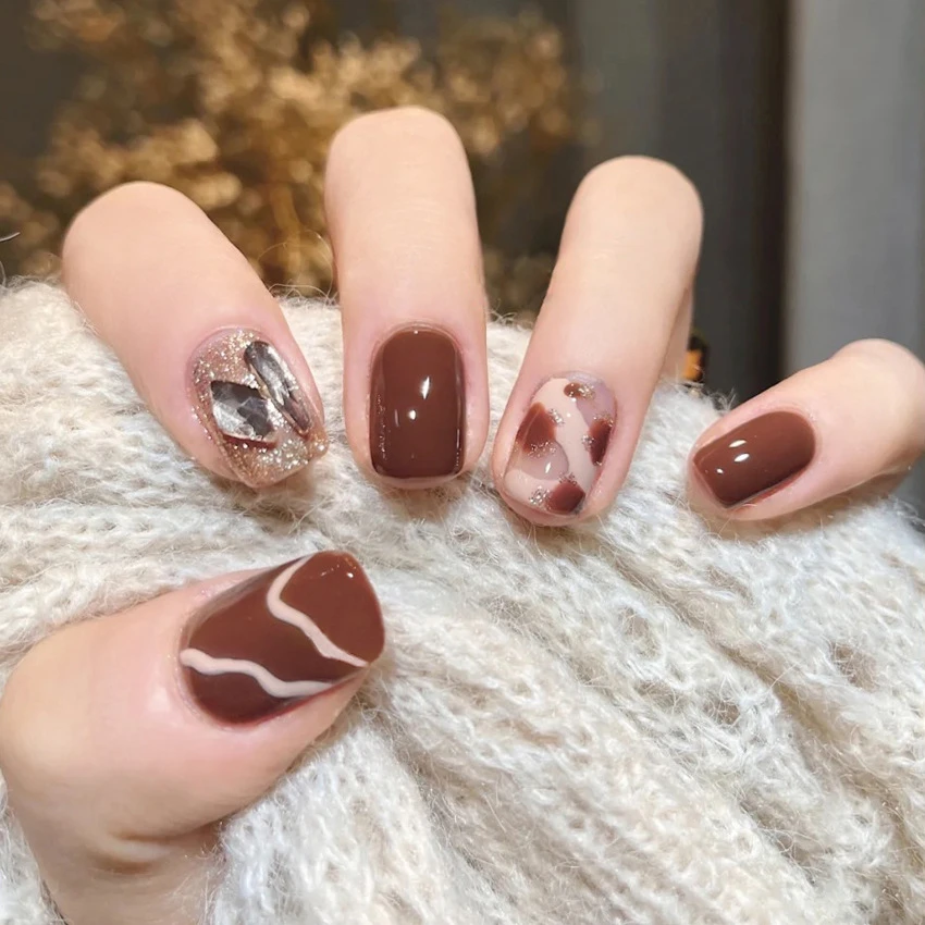 Bayuyun 24Pcs/Set Coffee Leopard French Fake Nails with Diamonds Japan Korean Artificial Acrylic Press on Nails Removable Stick on Nails