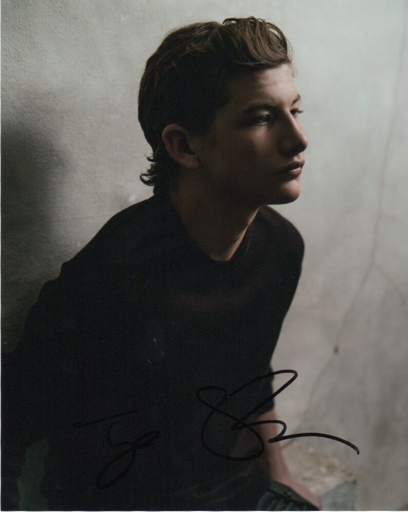 Tye Sheridan X-Men Signed Autographed 8x10 Photo Poster painting COA #9