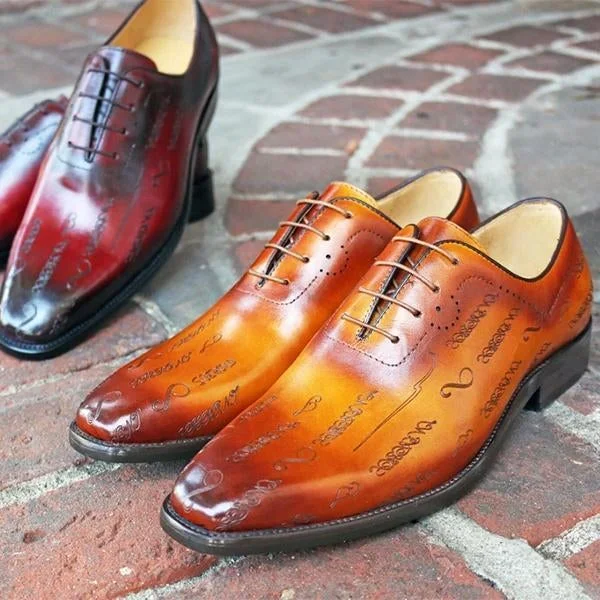 Special Symbol Carved Oxford Shoes