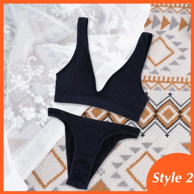 Women Seamless Bra Set Sexy Thong Low Waist Panties Wire Free Bra Push Up Bralette Lingerie Deep V Backless Underwear Set