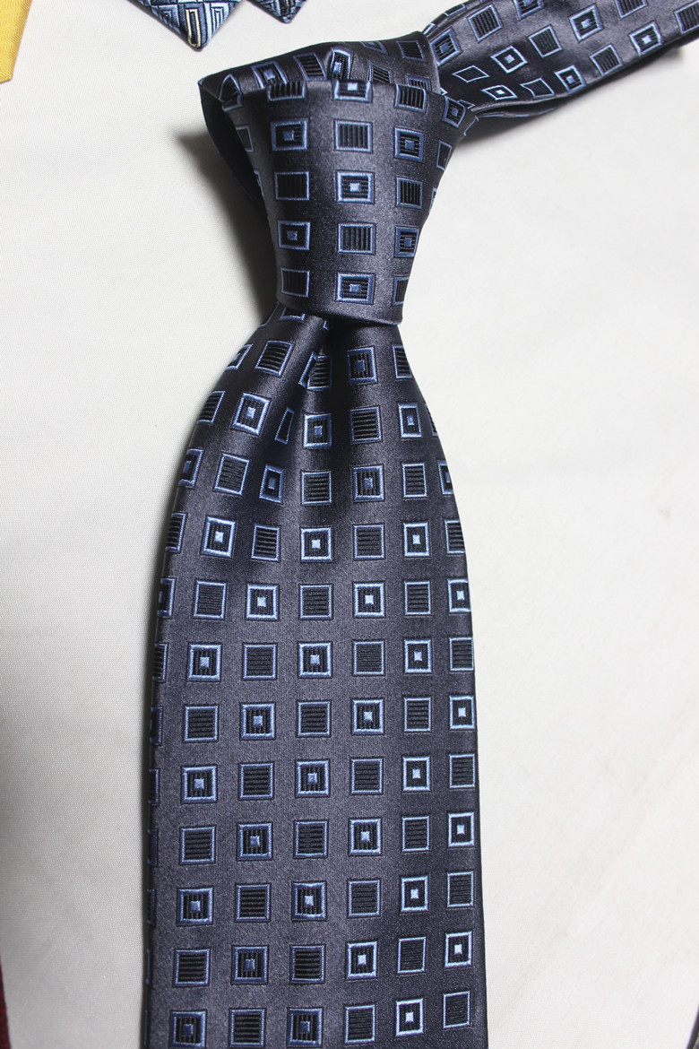 LuxSilkElite: Premium Pure Silk Handmade Necktie - Floral & Polka Dot 8CM