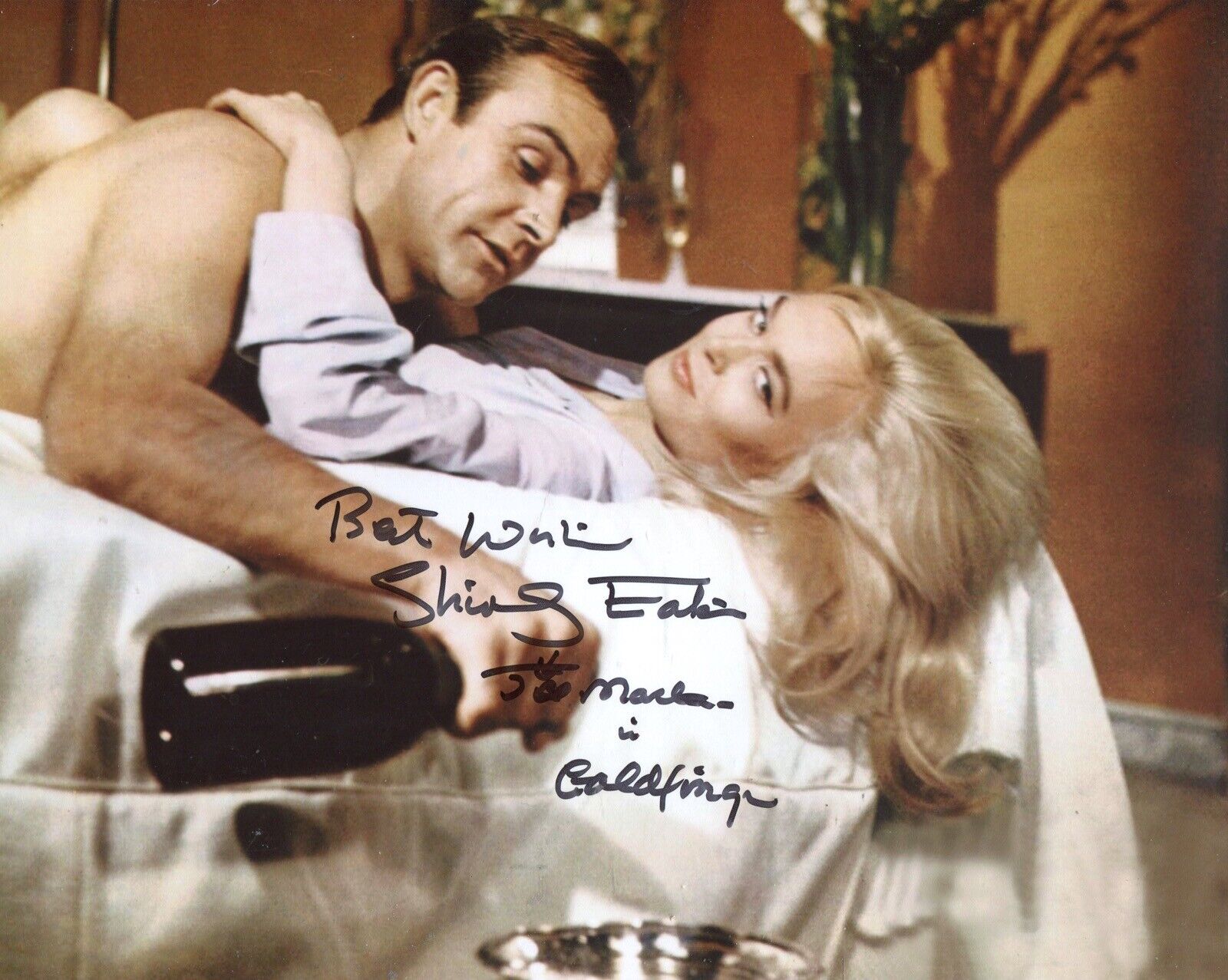 007 Bond girl Shirley Eaton signed GOLDFINGER Photo Poster painting REF8 - UACC DEALER SIGNING